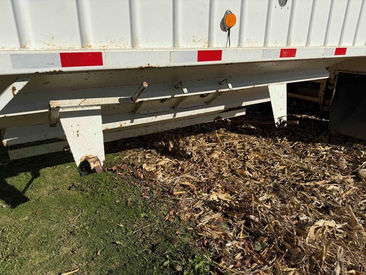 agri-trader-hopper-bottom-image-9