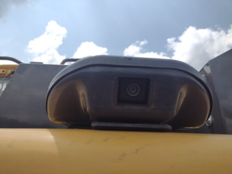 2019-deere-135g-image-47