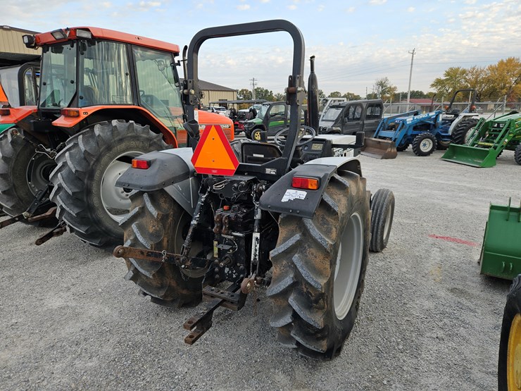 #203585-•-white-6045-tractor-image-5