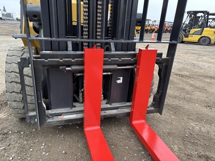 2021-caterpillar-gp30n-image-11