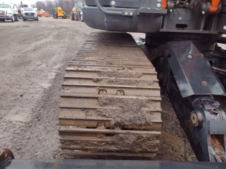 hitachi-zx135us-6-image-43