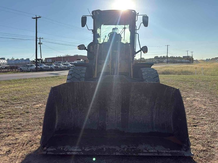 caterpillar-930m-image-2