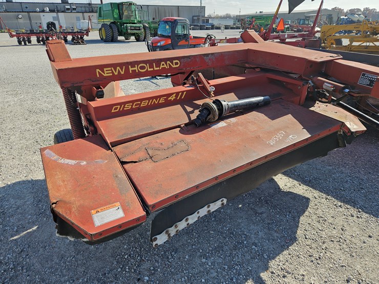 new-holland-411-image-3