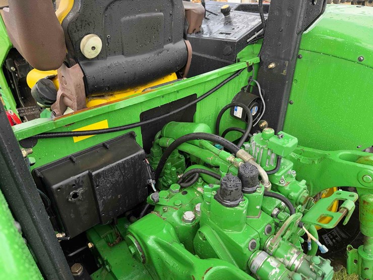 john-deere-6320l-image-37