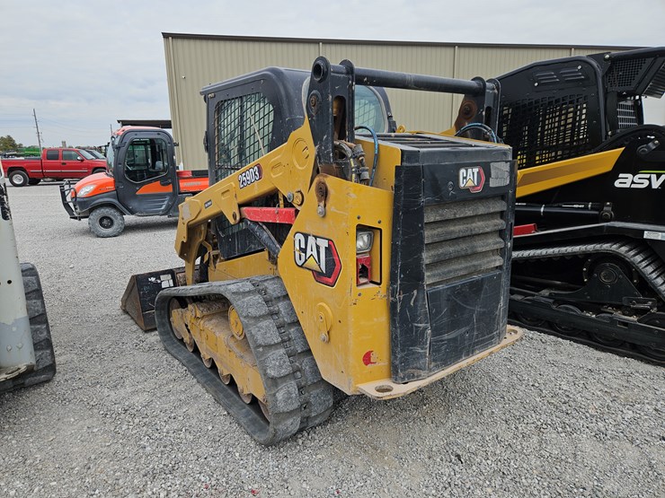 2019-caterpillar-259d3-image-21