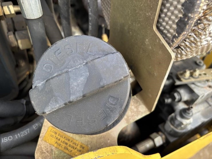 2017-bomag-bw120-image-35