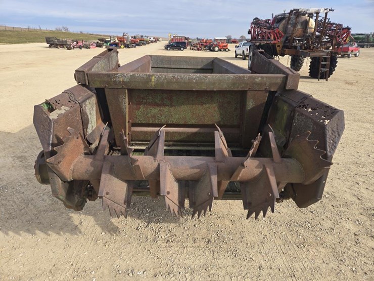 john-deere-680-image-8