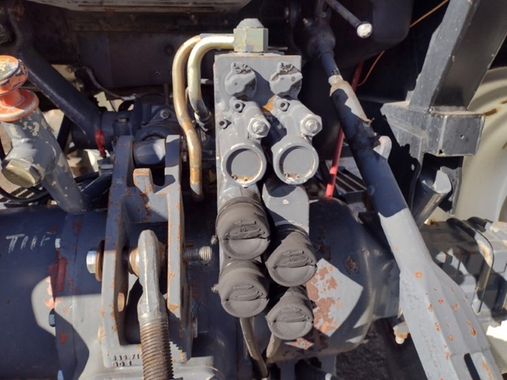 new-holland-4630-image-23