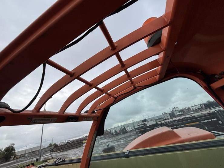 2013-jlg-g5-18a-image-34