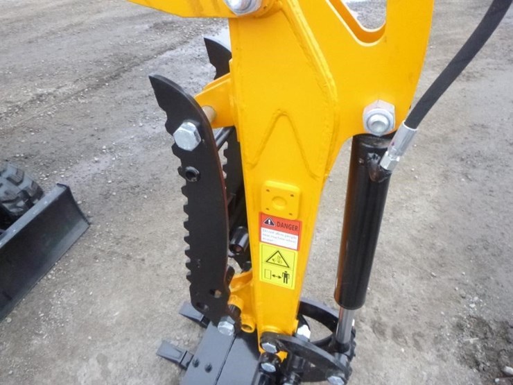 2025-vicsec-vc15-hydraulic-excavator-image-12