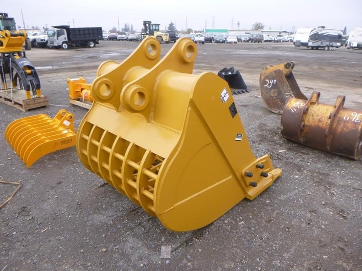 caterpillar-320-image-3