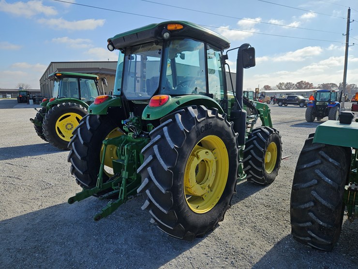 2016-john-deere-6105e-image-19