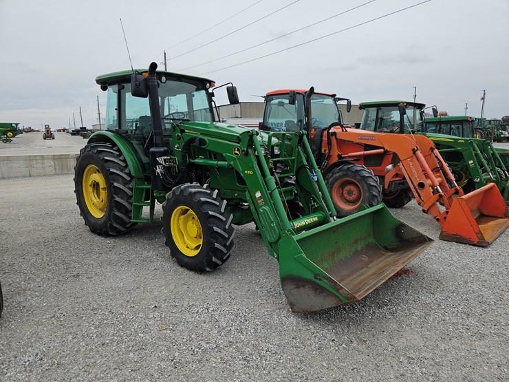 2016-john-deere-6120e-image-1