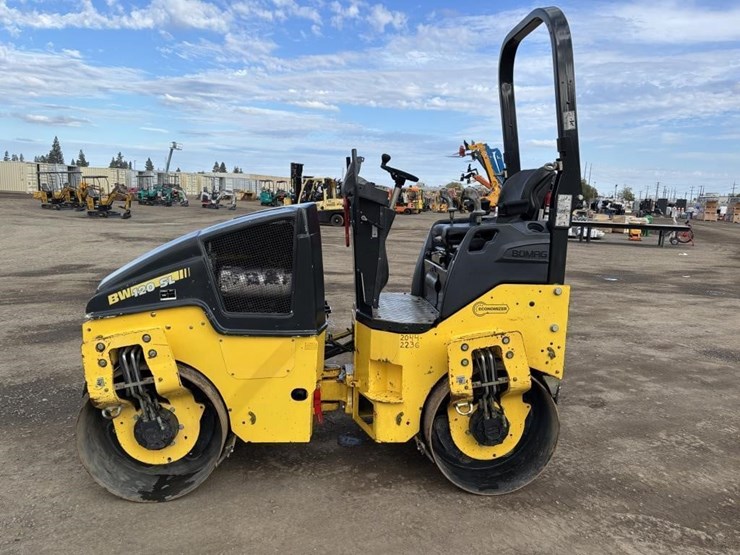 2017-bomag-bw120-image-5