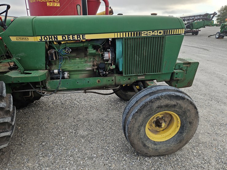 1980-john-deere-2940-image-15