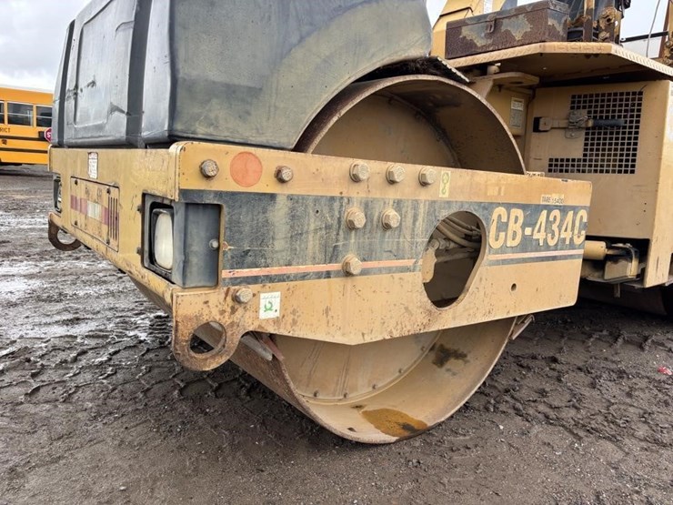caterpillar-cb-434c-image-10