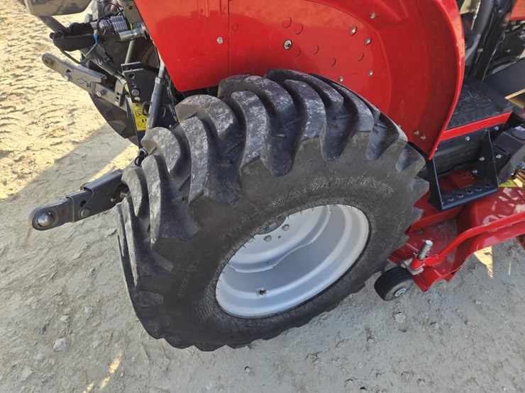 2021-massey-ferguson-1840m-image-13