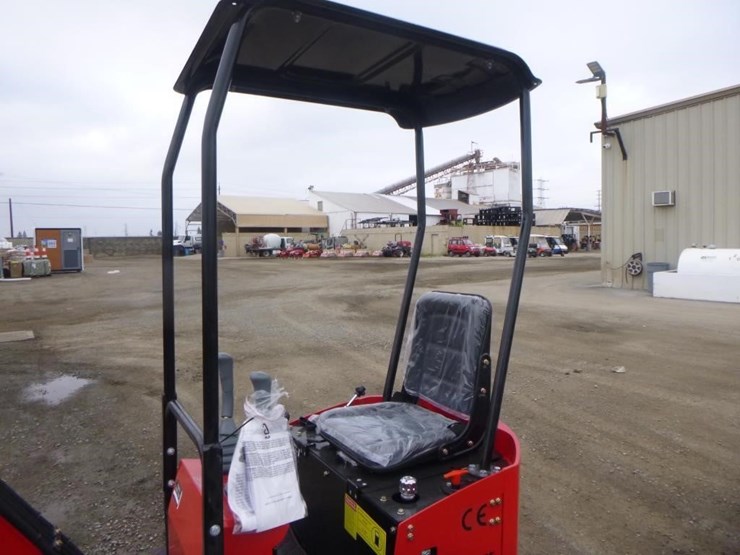 2025-vicsec-vc13-hydraulic-excavator-image-18