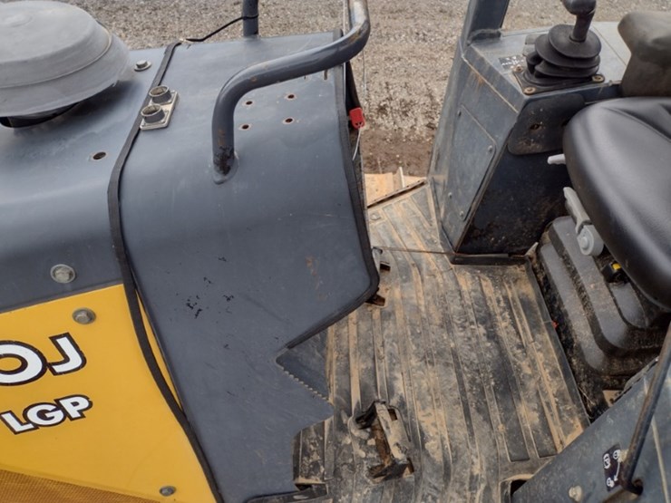 2005-deere-650j-lgp-image-11