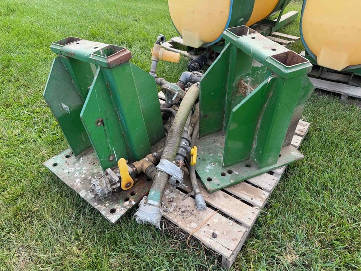 250-gal-top-air-saddle-tanks-image-7