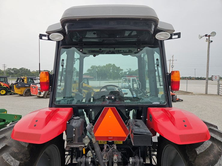 2014-massey-ferguson-4610-image-14