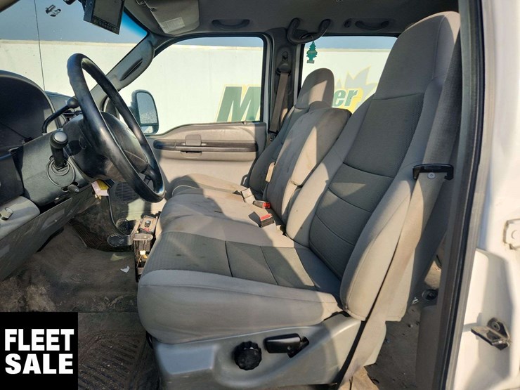 2006-ford-f550-image-14