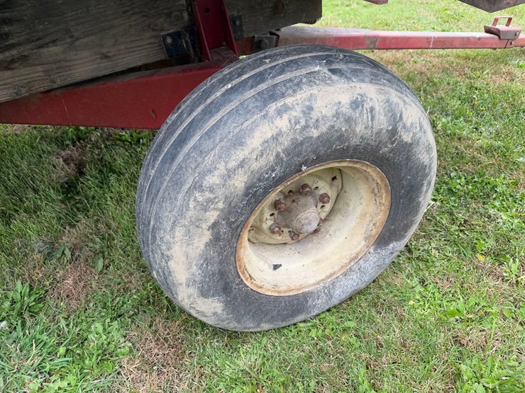 15’-h&s-tandem-forage-wagon-image-10