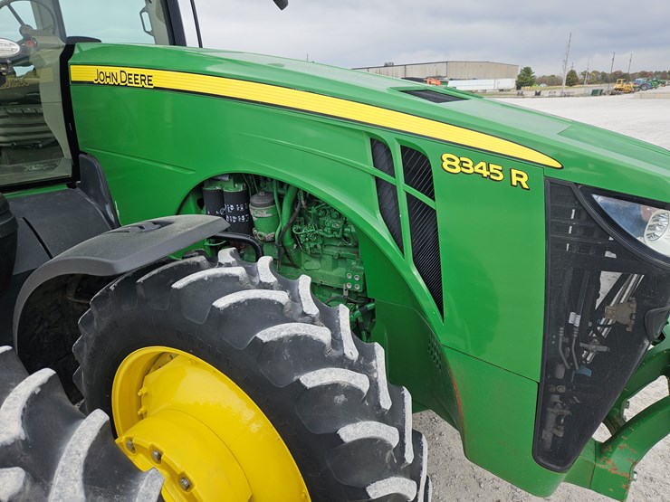 2014-john-deere-8345r-image-4