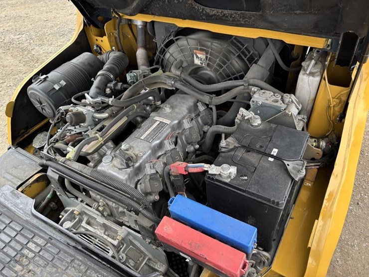 2021-caterpillar-gp30n-image-31