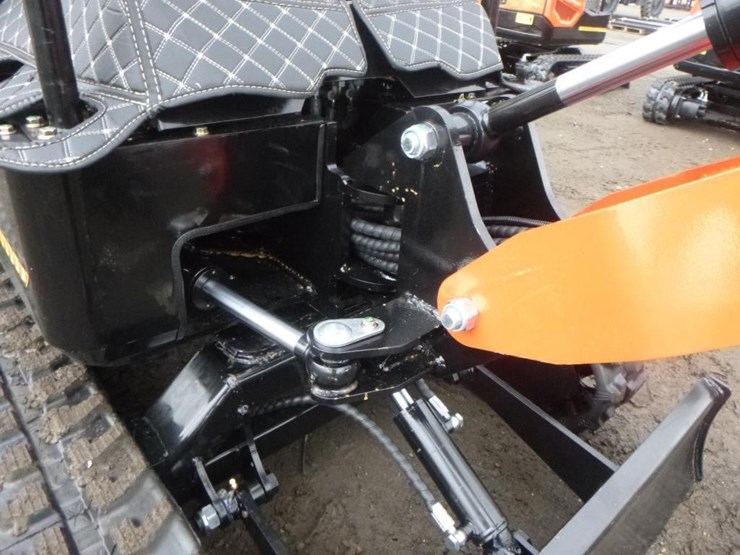 2025-tpm-18bs-hydraulic-excavator-image-17