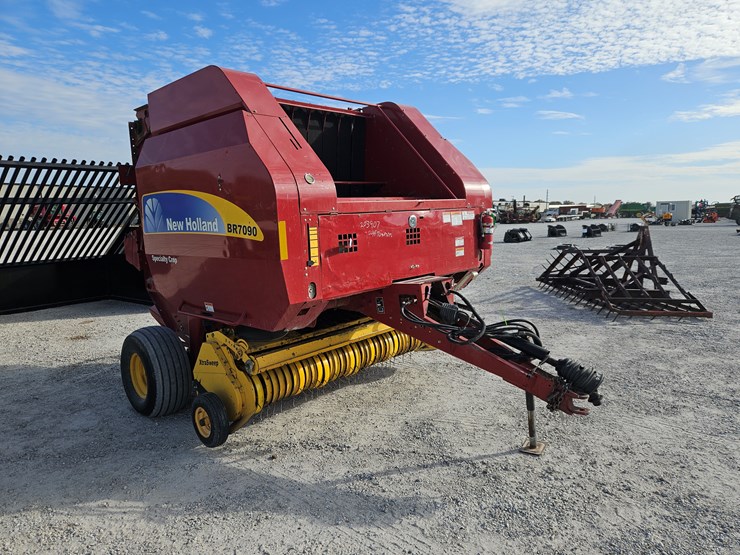 2012-new-holland-br7090-image-14