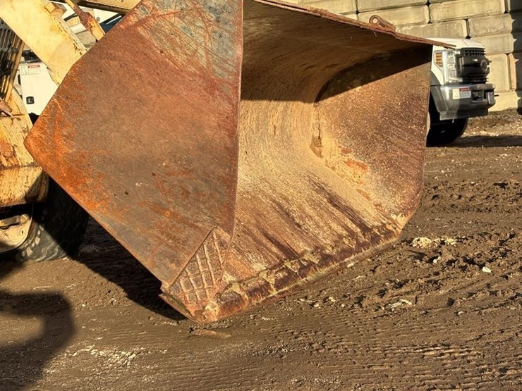 1975-ford-445a-image-10