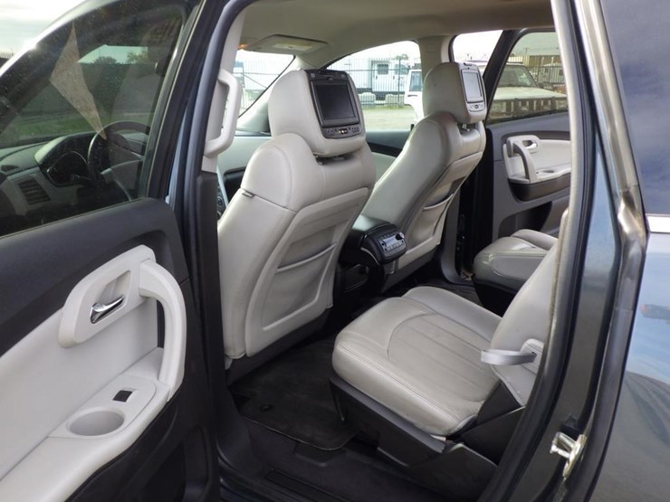 2010-chevrolet-traverse-image-7