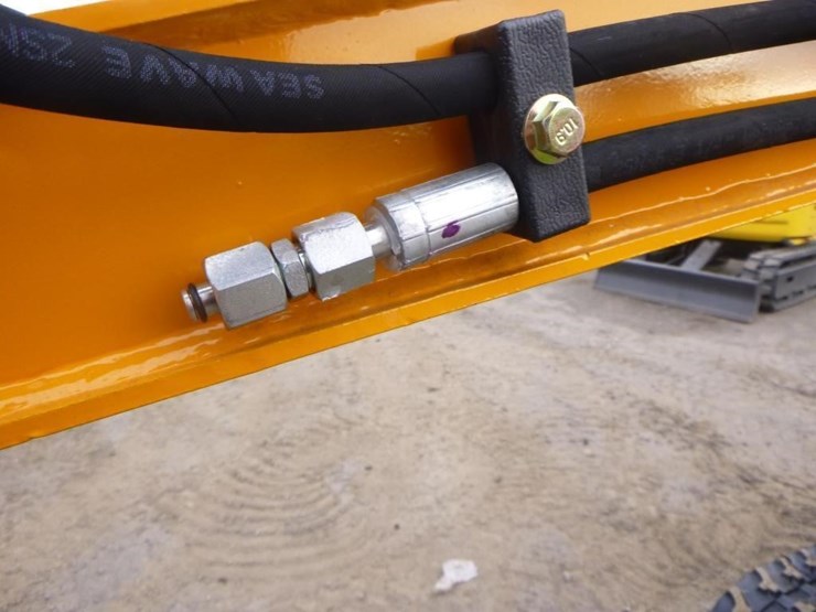 2025-vicsec-vc15-hydraulic-excavator-image-14