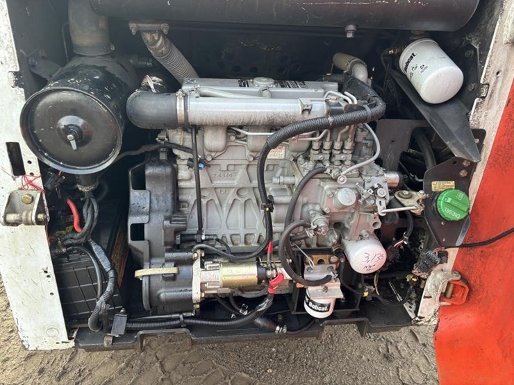 2012-bobcat-s175-image-30