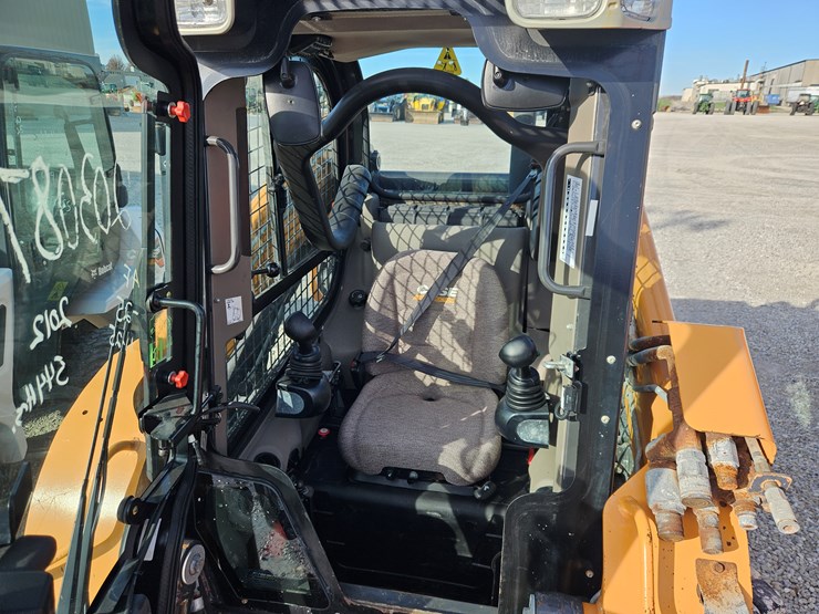 2012-case-sv250-image-7