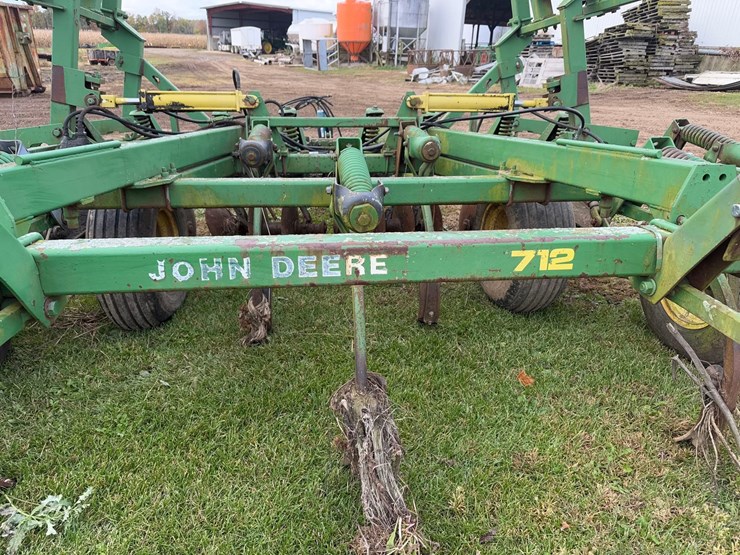 17-shank-john-deere-disc-chisel-image-6