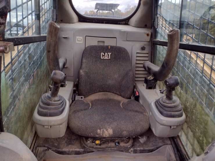 caterpillar-279c-image-12