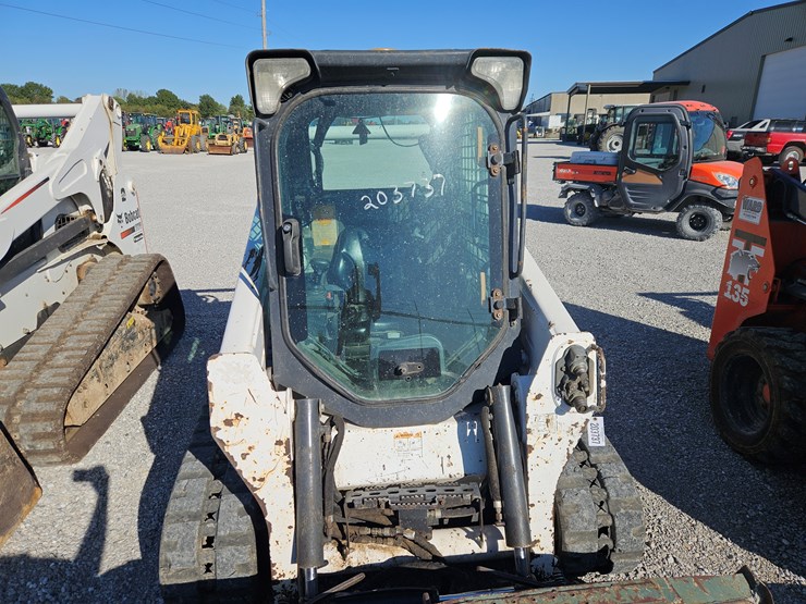 2016-bobcat-t595-image-4
