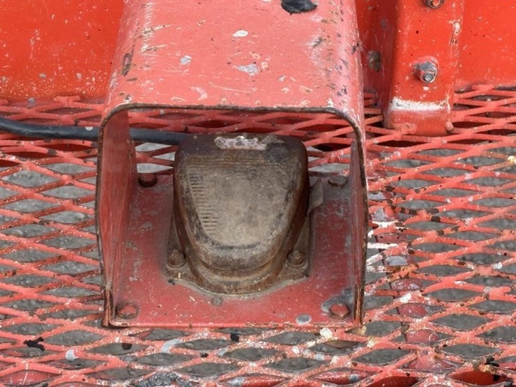 2012-skyjack-sj45t-image-12