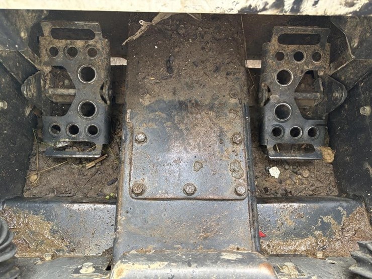 2012-bobcat-s175-image-29