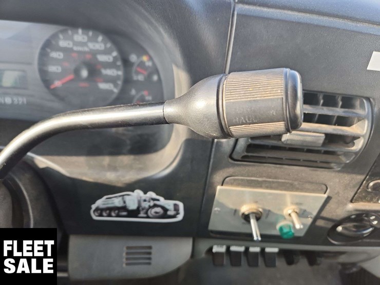 2006-ford-f550-image-10