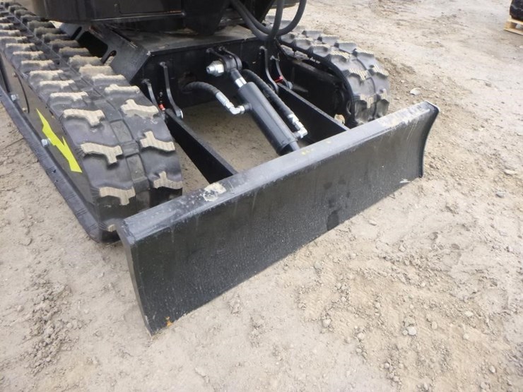 2025-vicsec-vc13c-hydraulic-excavator-image-16