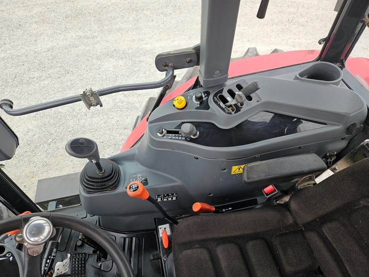 2014-massey-ferguson-4610-image-8