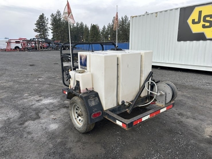 hydrotek-ss30005vs-towable-pressure-washer-image-25