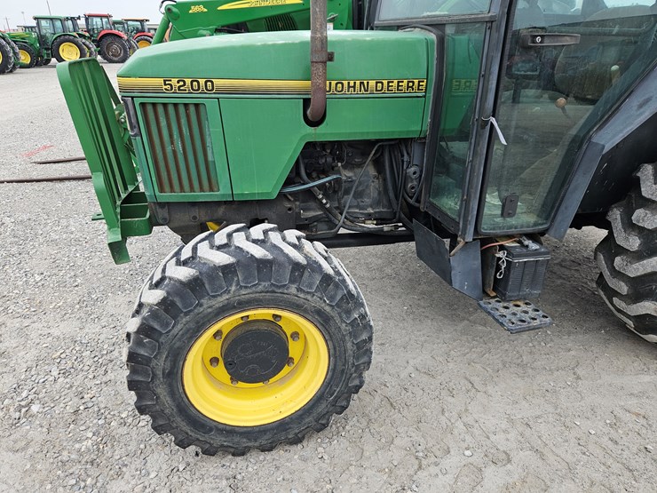 1996-john-deere-5200-image-3