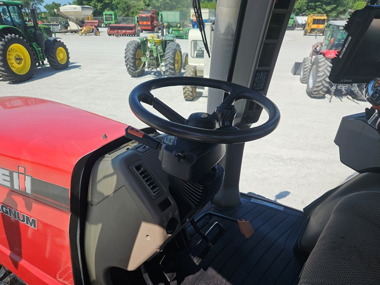 2011-case-ih-magnum-225-image-9