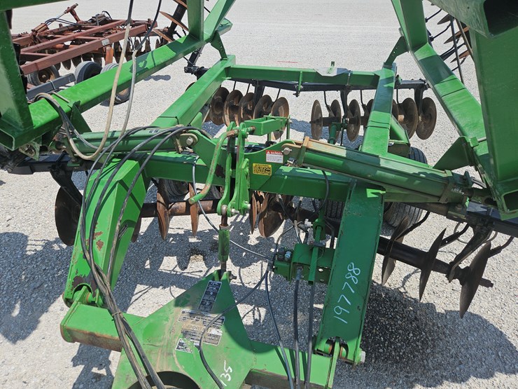 john-deere-630-image-4