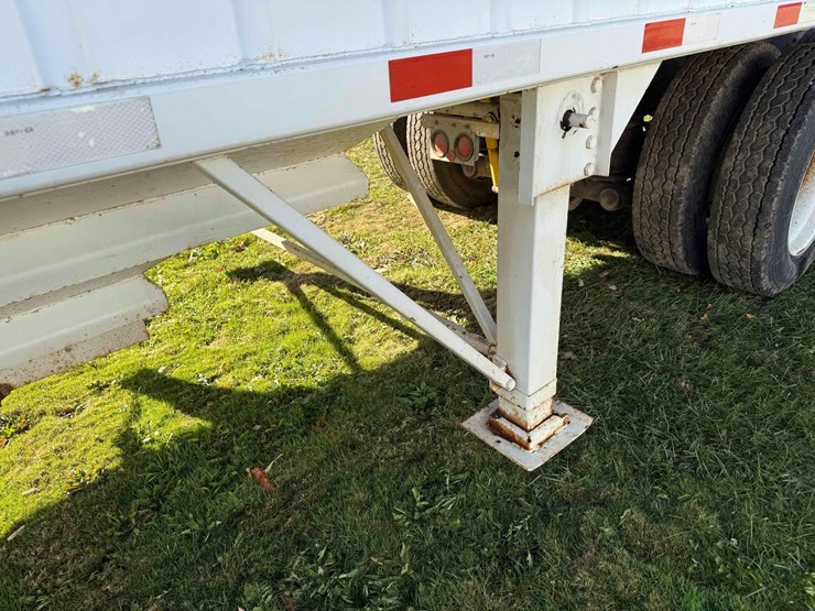 agri-trader-hopper-bottom-image-18