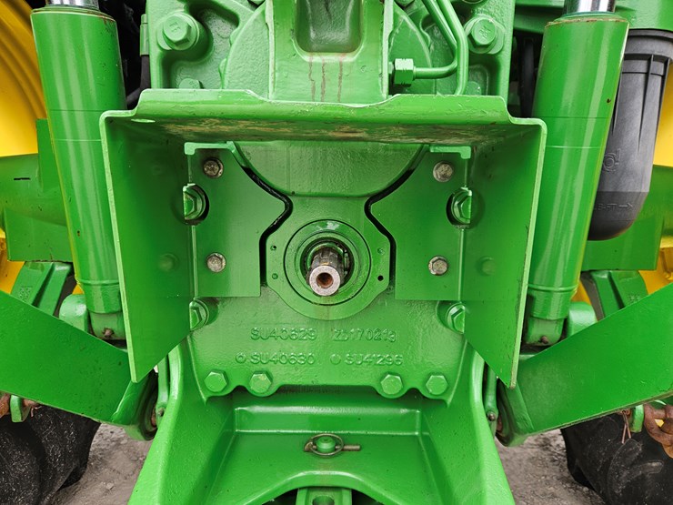 2017-john-deere-6120e-image-15